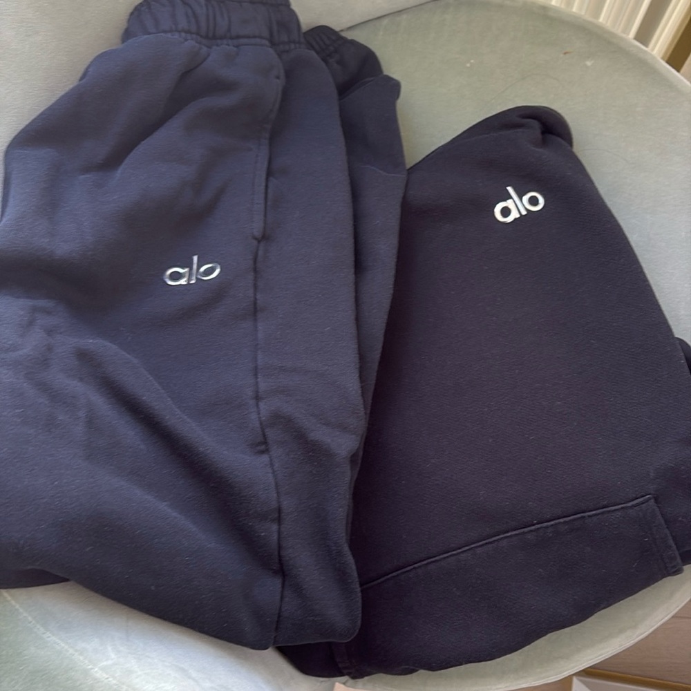 ALO SET BLACK hardly worn